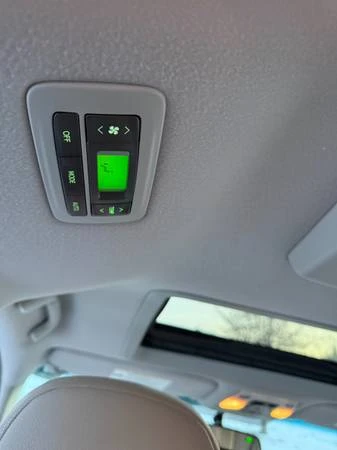 2012 Toyota Sienna 3rd Gen - Image 19 of 21