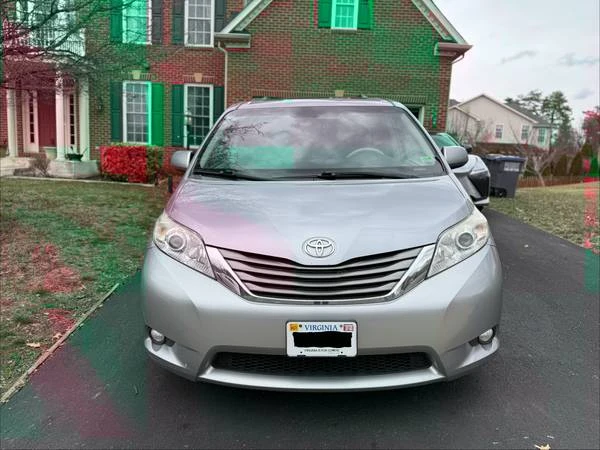 2012 Toyota Sienna 3rd Gen - Image 4 of 21