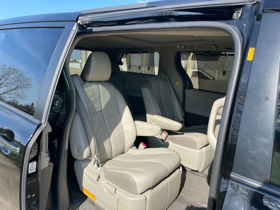 2012 Toyota Sienna 3rd Gen - Image 10 of 21