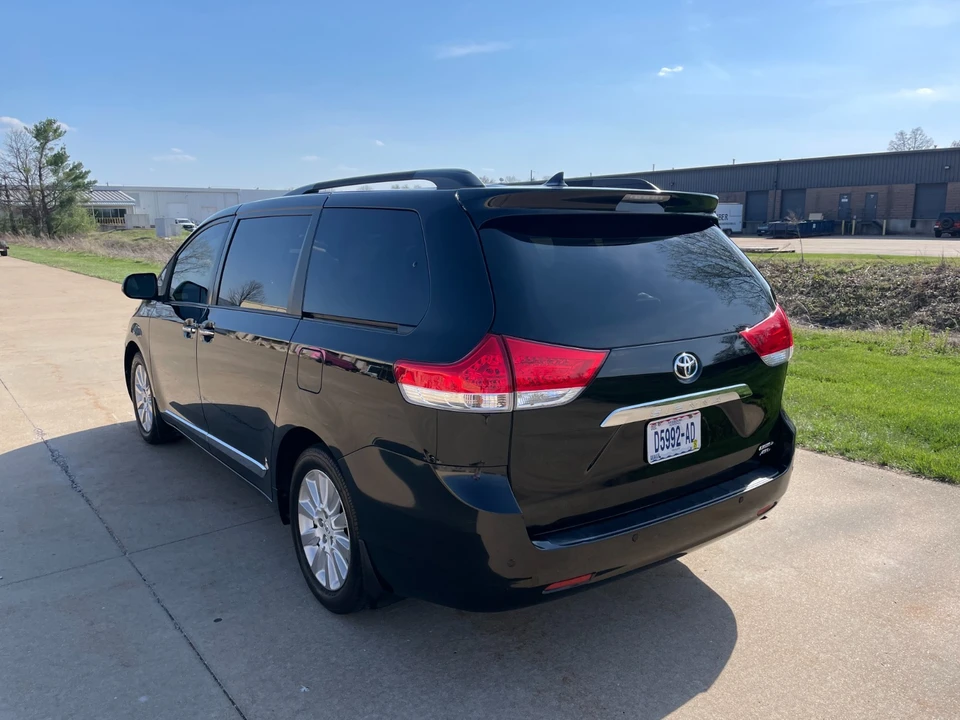 2012 Toyota Sienna 3rd Gen - Image 5 of 21