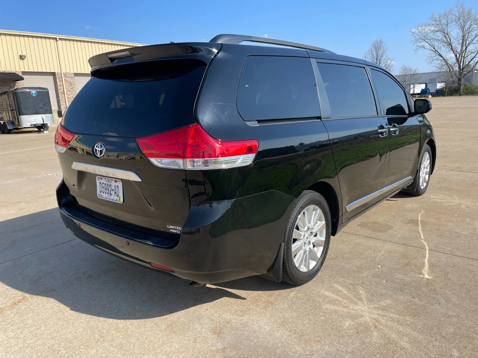 2012 Toyota Sienna 3rd Gen - Image 2 of 21
