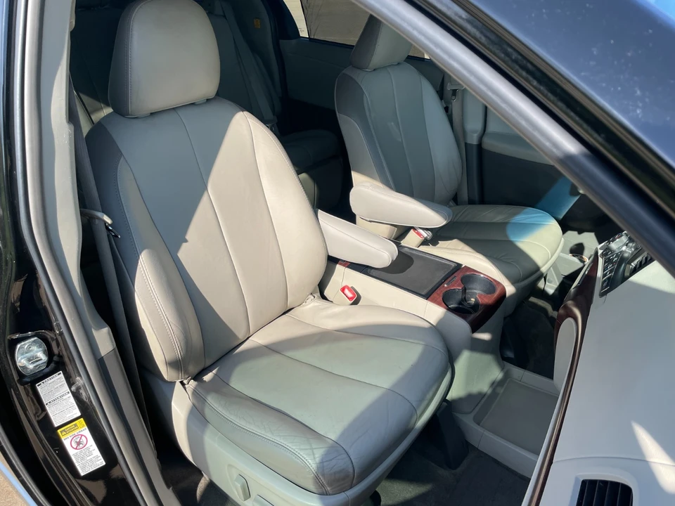 2012 Toyota Sienna 3rd Gen - Image 15 of 21