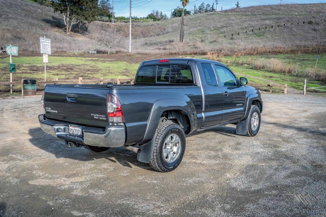2012 Toyota Tacoma 2nd Gen - Image 11 of 31