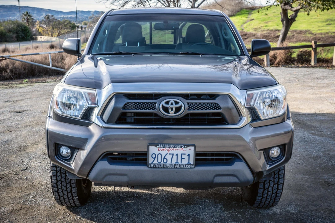2012 Toyota Tacoma 2nd Gen - Image 2 of 31