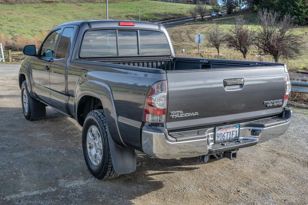 2012 Toyota Tacoma 2nd Gen - Image 4 of 31