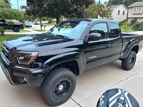 2012 Toyota Tacoma Access Cab TRD Off-Road Pickup 4D 6 ft