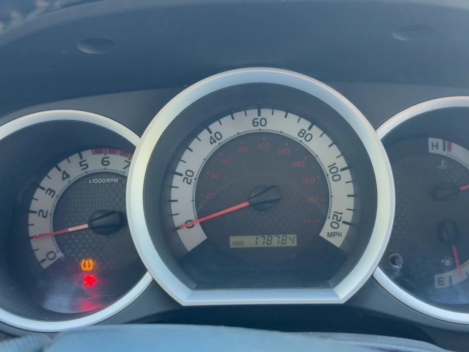 2012 Toyota Tacoma 2nd Gen - Image 11 of 17