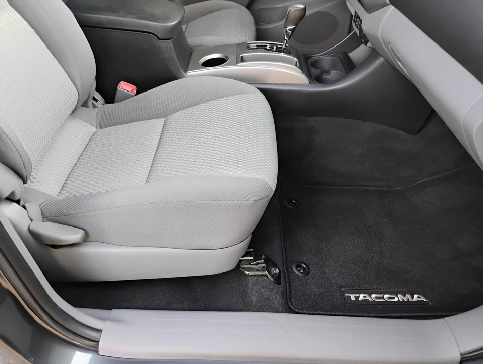 2012 Toyota Tacoma 2nd Gen - Image 29 of 31