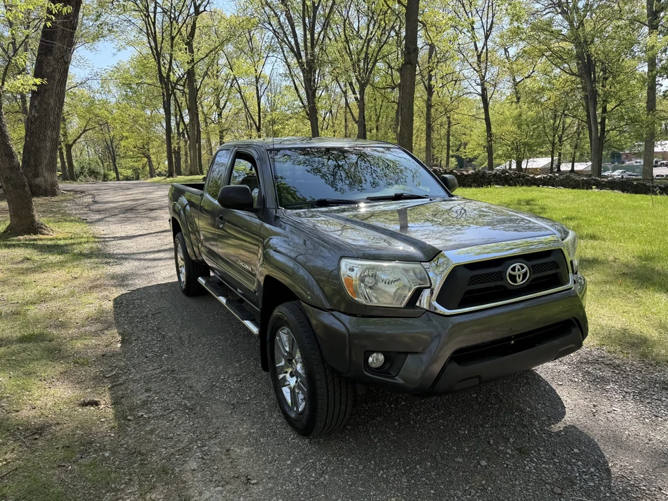 2012 Toyota Tacoma 2nd Gen - Image 6 of 31