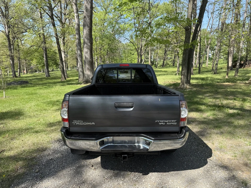 2012 Toyota Tacoma 2nd Gen - Image 4 of 31