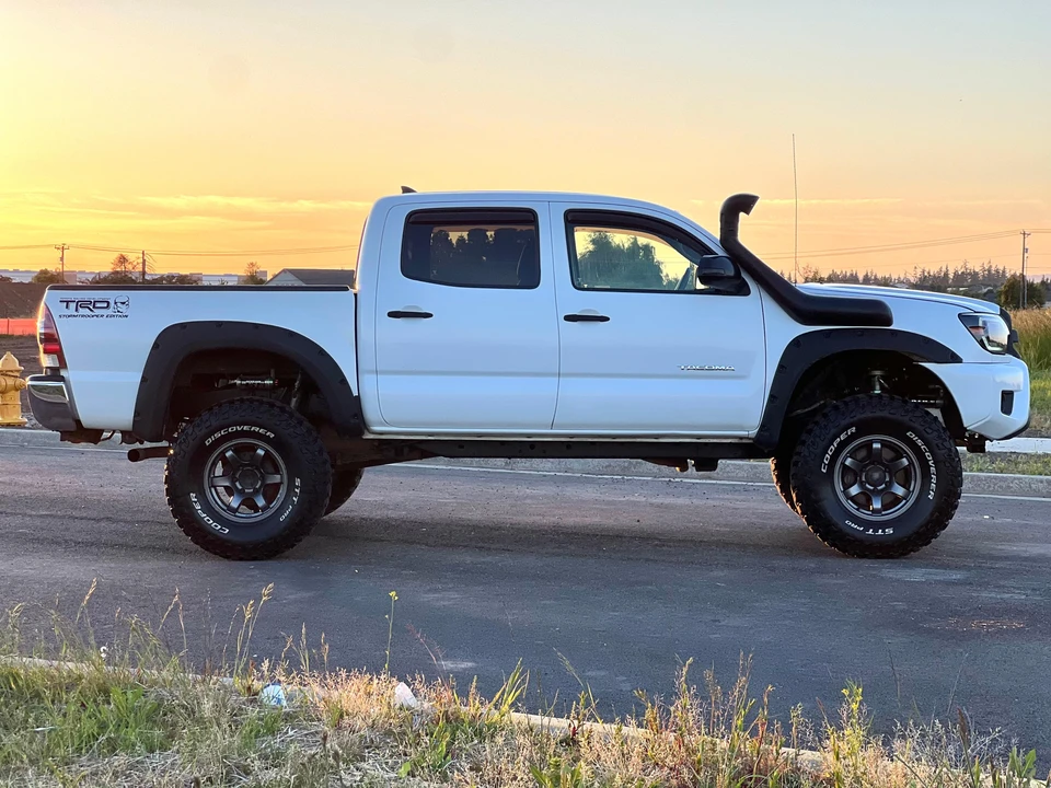 2012 Toyota Tacoma 2nd Gen - Image 10 of 31