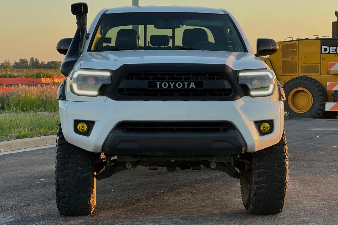 2012 Toyota Tacoma 2nd Gen - Image 2 of 31
