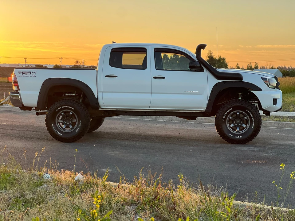 2012 Toyota Tacoma 2nd Gen - Image 9 of 31