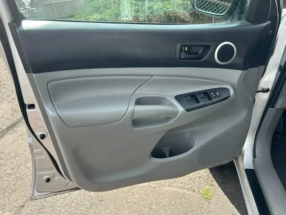 2012 Toyota Tacoma 2nd Gen - Image 8 of 16