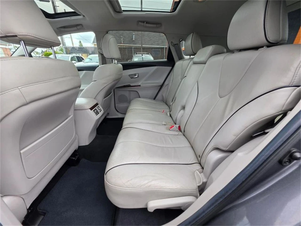 2012 Toyota Venza - Image 10 of 22