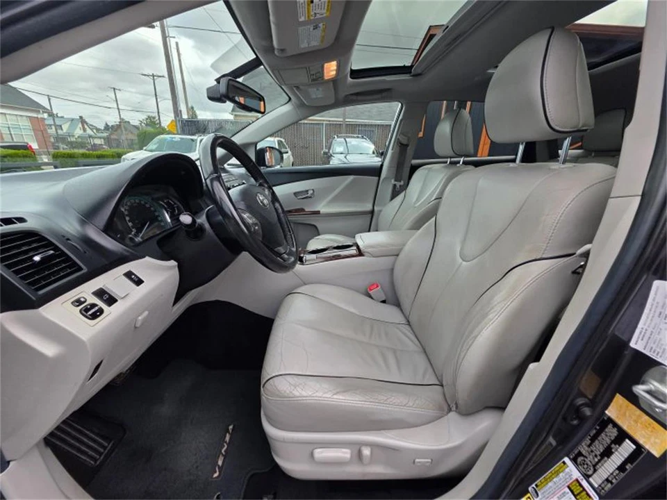 2012 Toyota Venza - Image 9 of 22