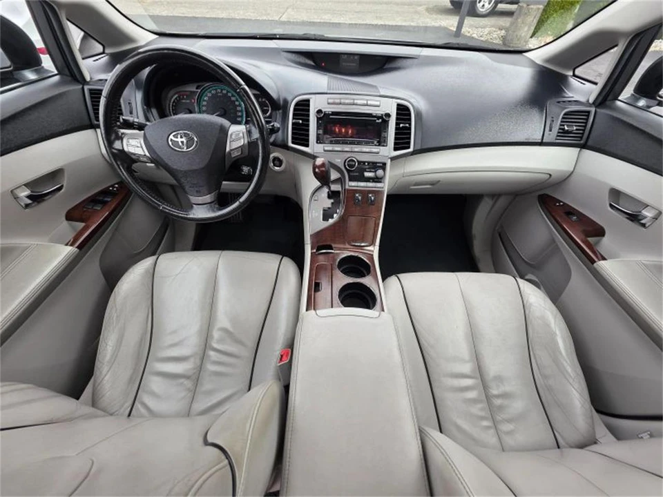 2012 Toyota Venza - Image 11 of 22
