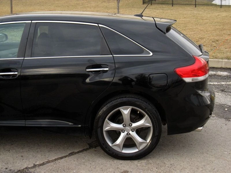 2012 Toyota Venza - Image 11 of 12