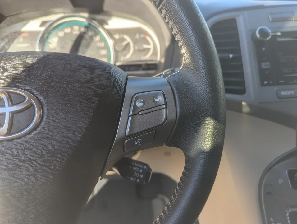2012 Toyota Venza - Image 16 of 21