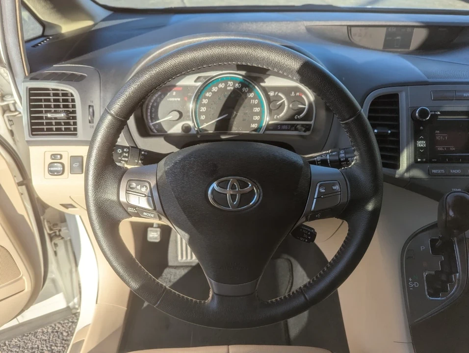 2012 Toyota Venza - Image 14 of 21