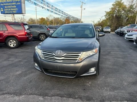 2012 Toyota Venza - Image 2 of 10