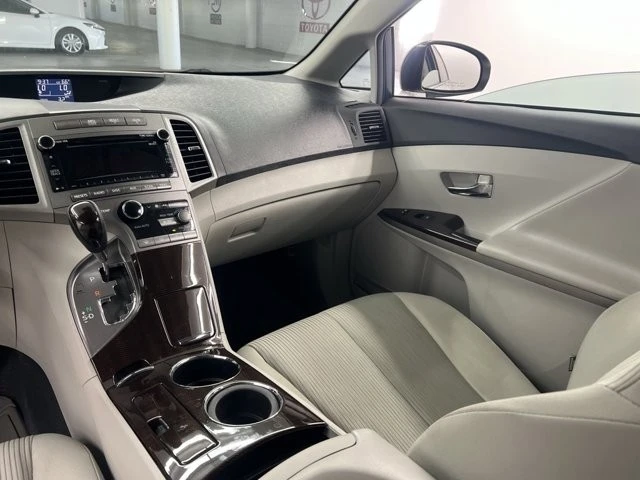 2012 Toyota Venza - Image 11 of 12