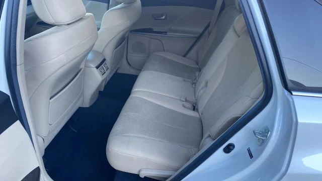 2012 Toyota Venza - Image 6 of 7