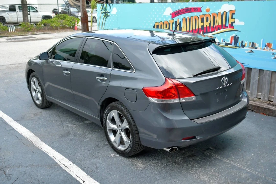 2012 Toyota Venza - Image 7 of 12