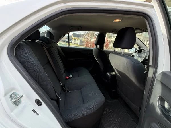 2012 Toyota Yaris - Image 11 of 15