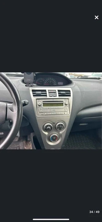 2012 Toyota Yaris - Image 11 of 20