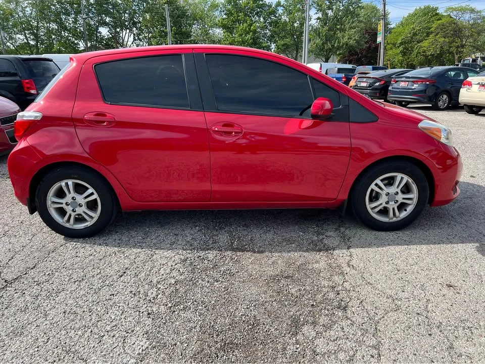 2012 Toyota Yaris - Image 17 of 20