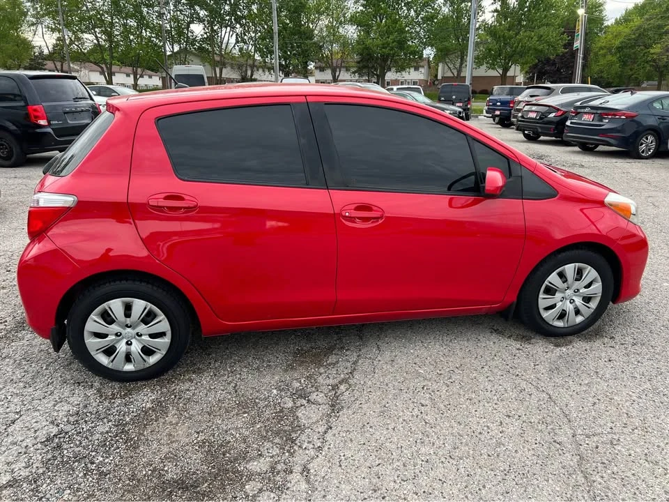 2012 Toyota Yaris - Image 6 of 20