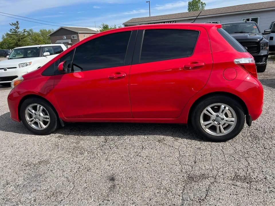 2012 Toyota Yaris - Image 18 of 20
