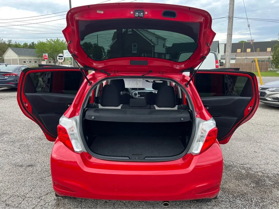 2012 Toyota Yaris - Image 8 of 20