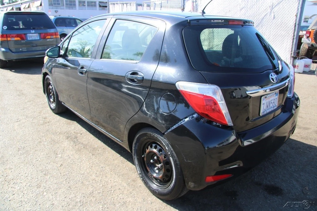 2012 Toyota Yaris - Image 5 of 21