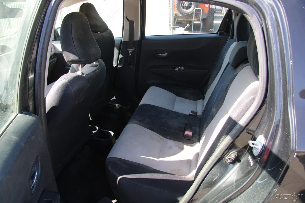 2012 Toyota Yaris - Image 17 of 21