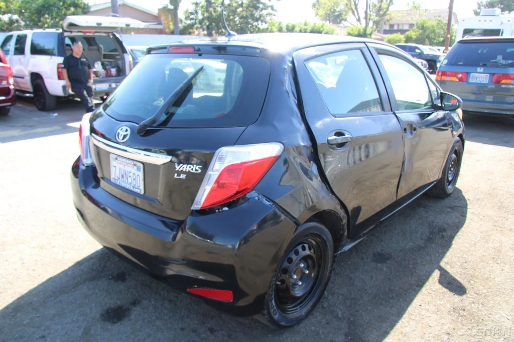 2012 Toyota Yaris - Image 7 of 21