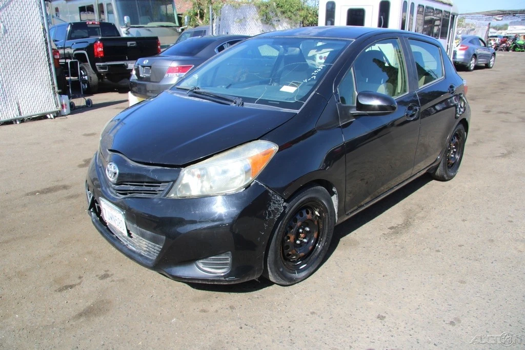 2012 Toyota Yaris - Image 2 of 21