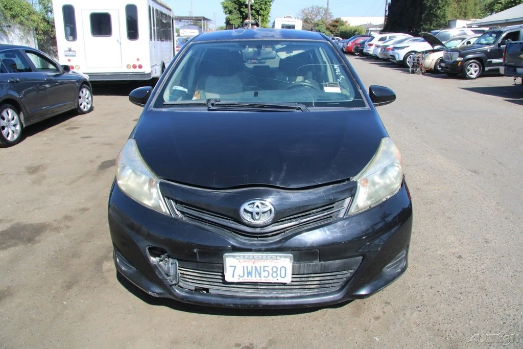 2012 Toyota Yaris - Image 11 of 21