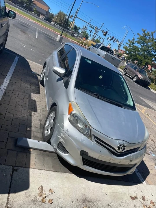 2012 Toyota Yaris - Image 3 of 10