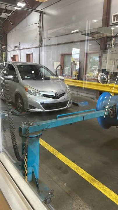 2012 Toyota Yaris - Image 2 of 10