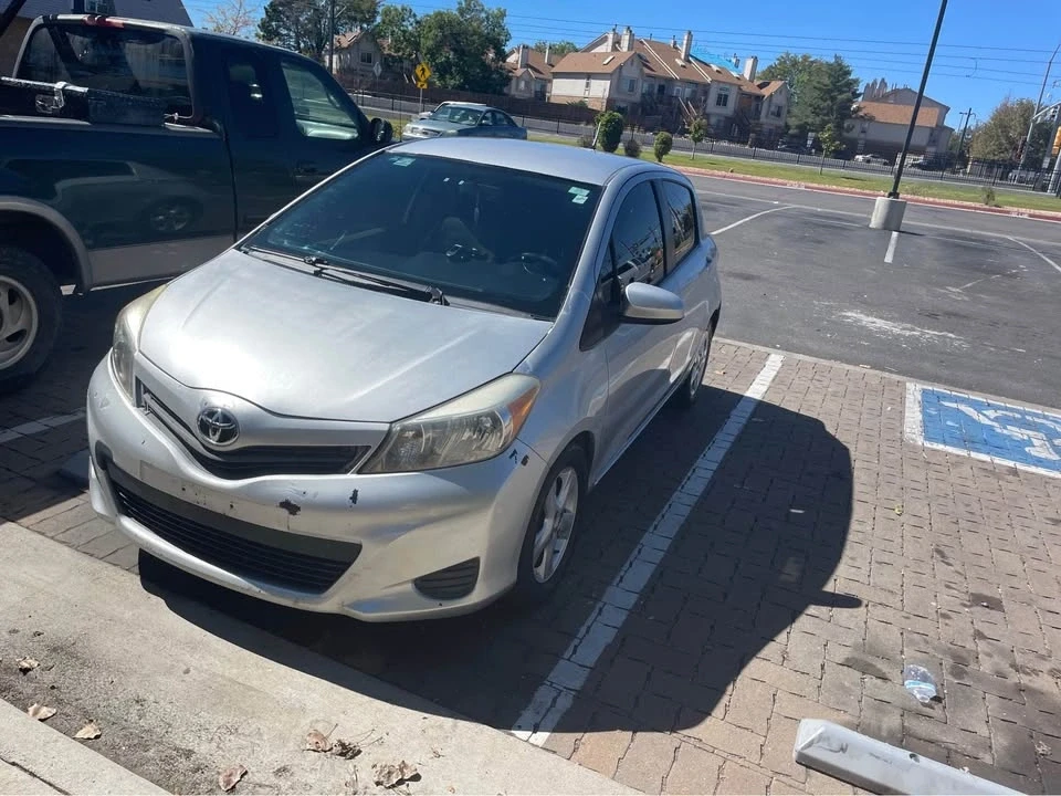 2012 Toyota Yaris - Image 9 of 10
