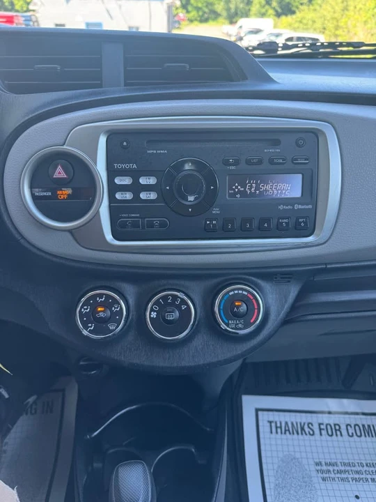 2012 Toyota Yaris - Image 11 of 20