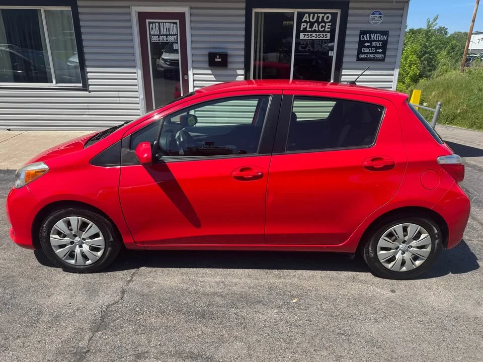 2012 Toyota Yaris - Image 3 of 20