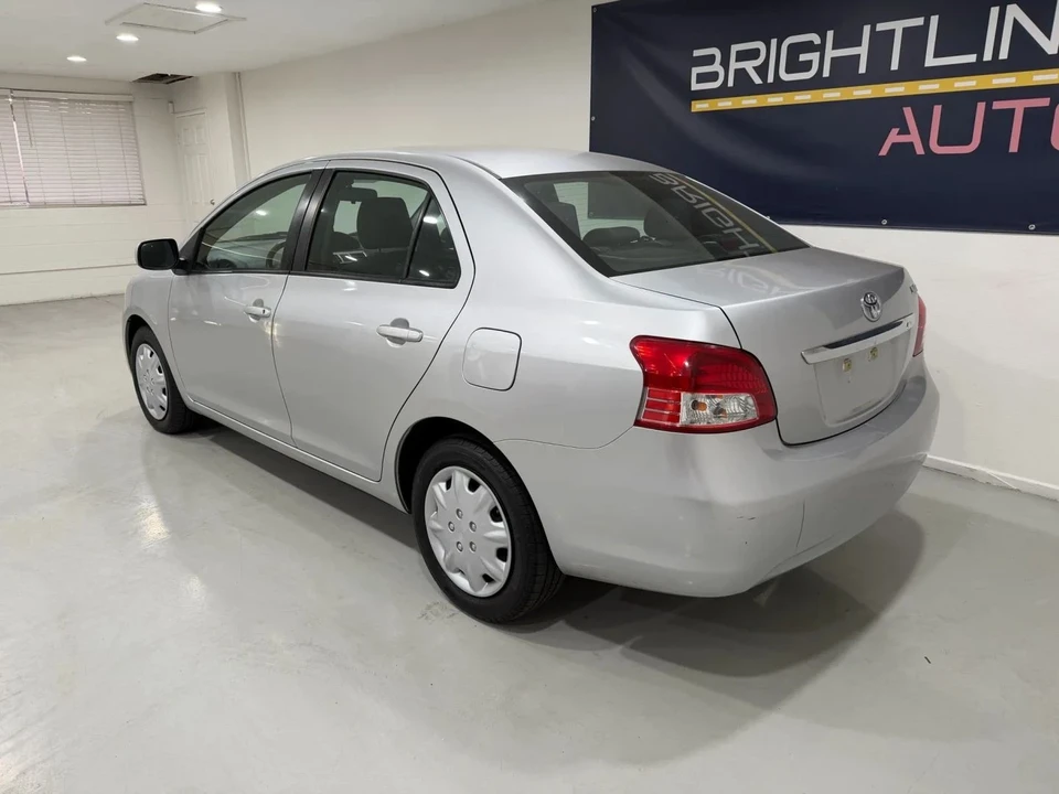 2012 Toyota Yaris - Image 3 of 16