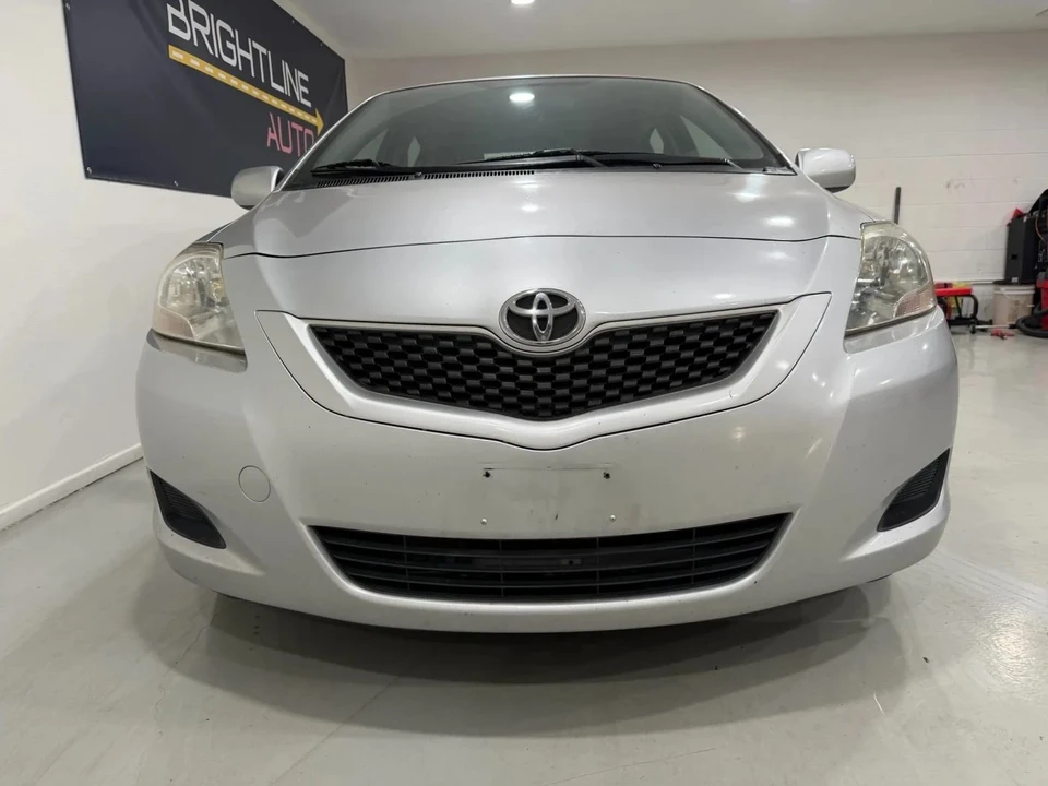 2012 Toyota Yaris - Image 6 of 16