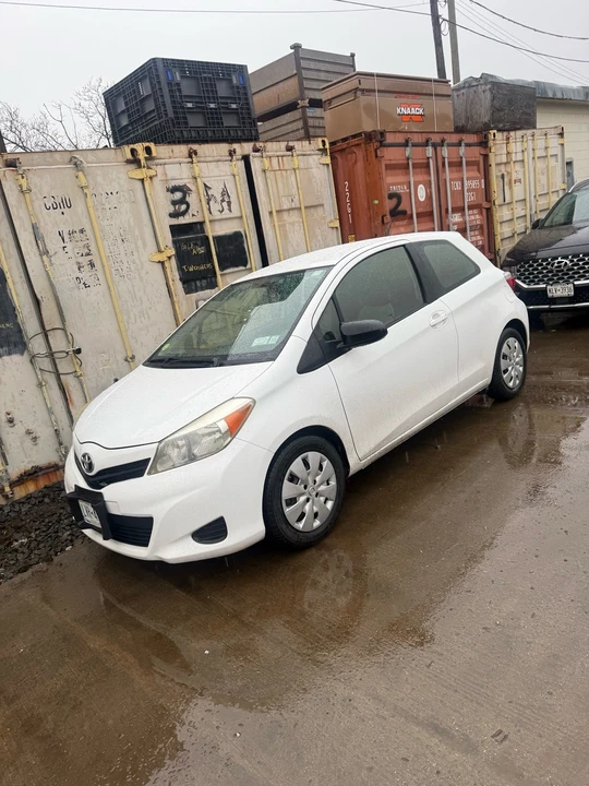 2012 Toyota Yaris - Image 3 of 15