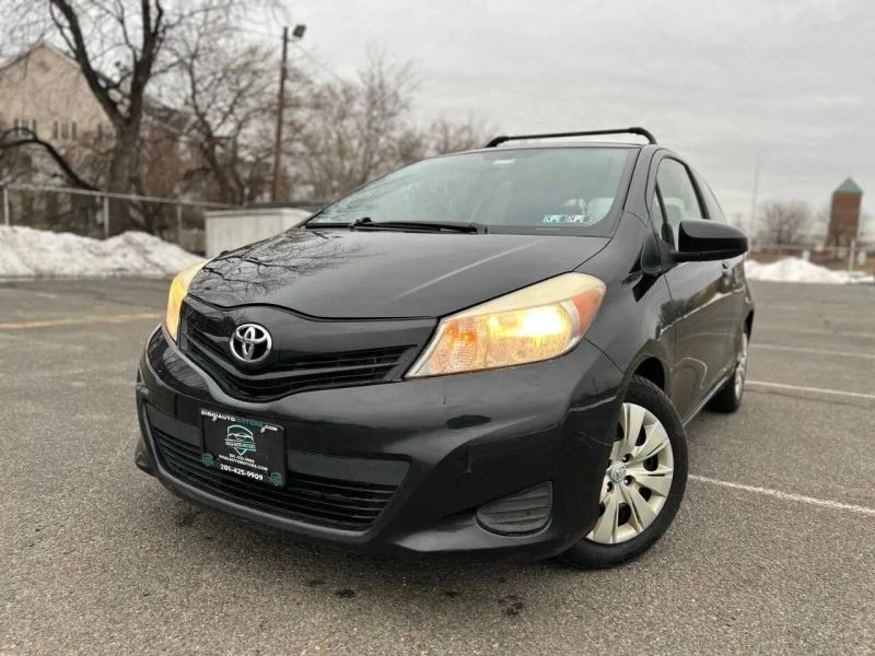 2012 Toyota Yaris - Image 3 of 12