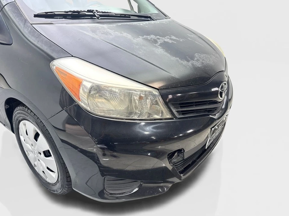 2012 Toyota Yaris - Image 12 of 21