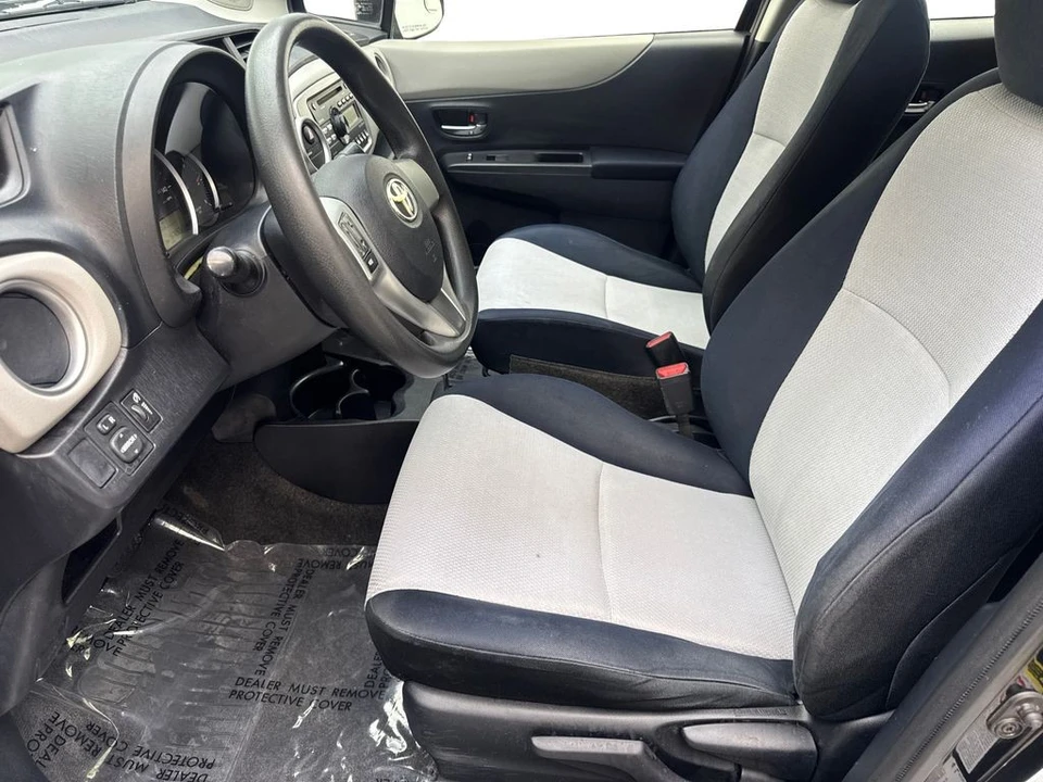 2012 Toyota Yaris - Image 18 of 21